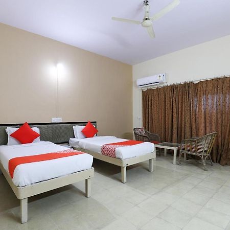 Oyo Hotel Park Veraval Экстерьер фото