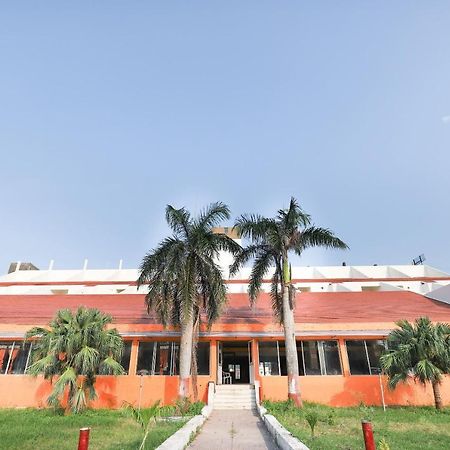 Oyo Hotel Park Veraval Экстерьер фото