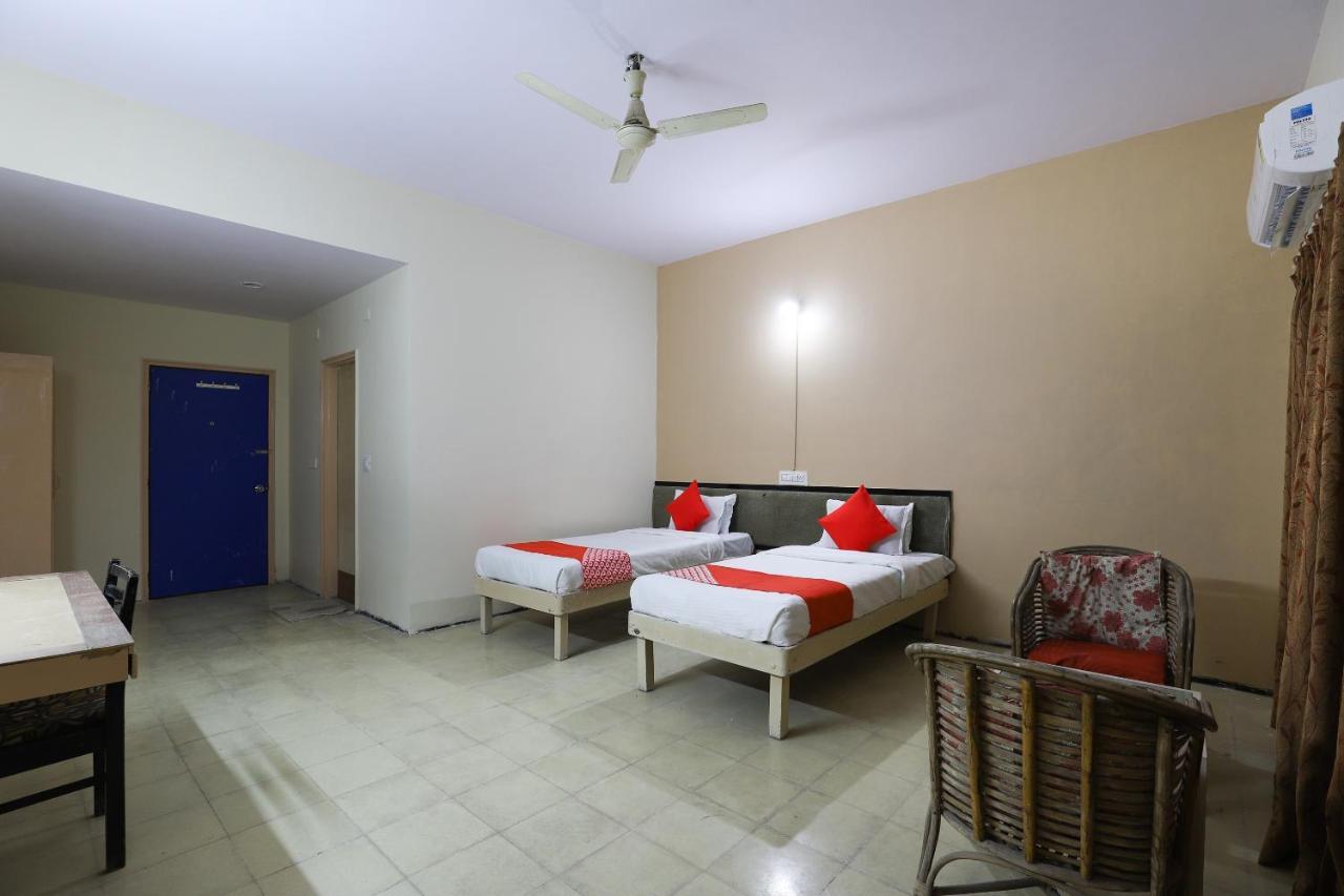 Oyo Hotel Park Veraval Экстерьер фото