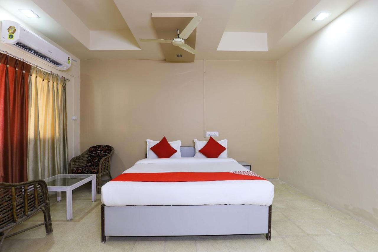 Oyo Hotel Park Veraval Экстерьер фото